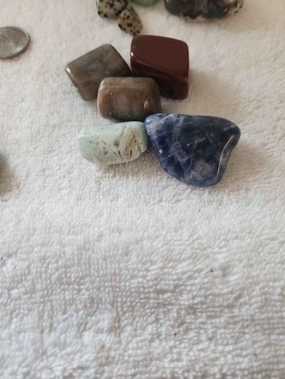 25 Mixed Polished Gemstone Lot #3 with Black Sphere - Picture 6 of 9